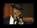 Neyo Performing Closer (Live)