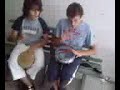 i due musicisti , solo percussioni