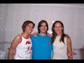 A curiosidade e as ganas de festa do home das neves fixeronlle abandoar o seu habitat natural co fin...