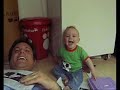 TOMAS RIENDOSE A CARCAJADAS