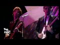 the korgis-if i had you 
the other day i saw you walking
you looked as pretty as a peach
you looked so near
but yet somehow
you're out of reach

i could change the world
if i had you
i could change the world
if i had you

my daddy told me not to worry
he said: 