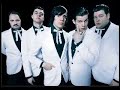 the hives - well alright! (the black and white album)