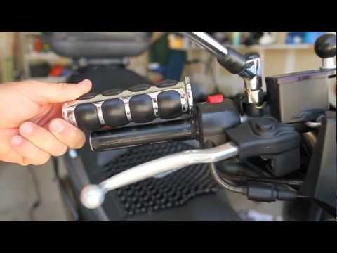 Suzuki Burgman – Kuryakyn ISO Grips Installation