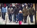 100 afrikaner - Ensam är stark 100 afrikaner - Ensam är stark