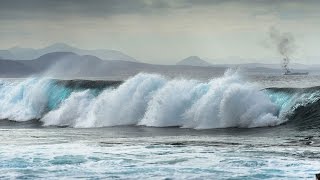 Ocean Waves Crashing - Relaxing Sounds - Calming R