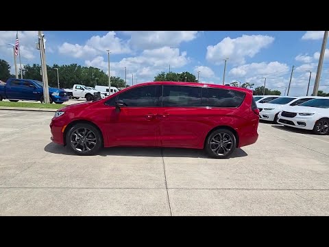 New 2026 Red Hot Pearl-Coat Exterior Paint Chrysler SELECT FWD image 1