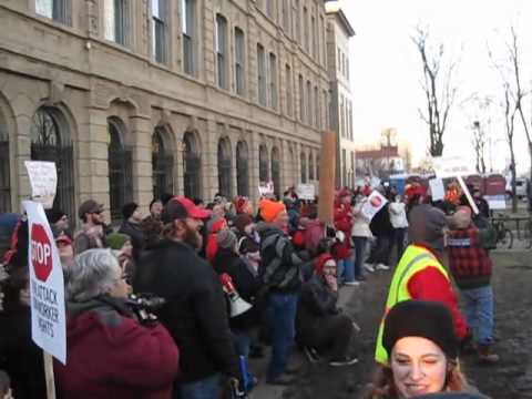 Más de 100 mil reclaman por sus derechos laborales en Wisconsin