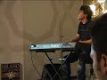 Paola e Chiara cantano e...salutano \"Il Blog dei Violinisti\"