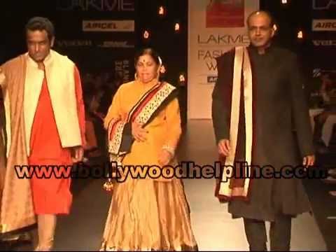ashutosh gowariker - Around 70 people including 30 celebrities walked the ramp as designer Vikram Phadnis showcased his fashion line Monday at Lakme Fashion Week (LFW) Summer-Res...