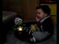 Lucas e as risadas.3gp