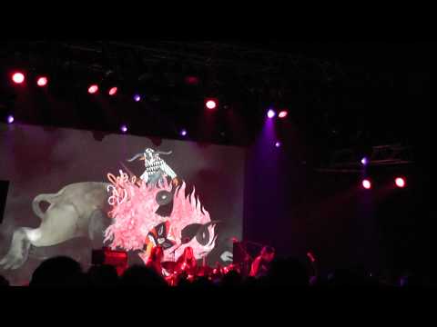 kkpgijsbers - http://www.roadburn.com/ From Lats.fm: Earth is an american drone doom band formed in 1990 in Olympia, Washington, United States by Dylan Carlson, Slim Moon,...