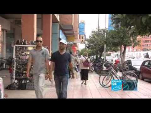 putes marocaines - Reportage video: Le sexe est roi au Maroc. La Maroc est connu dans le monde entier comme le pays des pedophiles et des putes. Les hommes donne leurs cul pour...