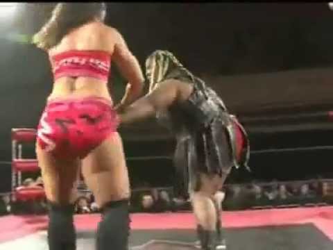 Awesome Kong(Kharma) and Daizee Haze vs Serena Deeb and Sara Del Rey