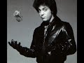 Bekijk muziek clip van Billy Joel met Through the Long Night