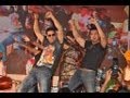 Akki promotes Desi Boyz at college festivals