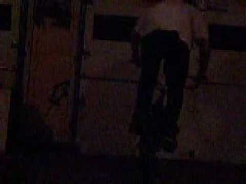 BMX BIKES TRICKS STUNTS CRASHES