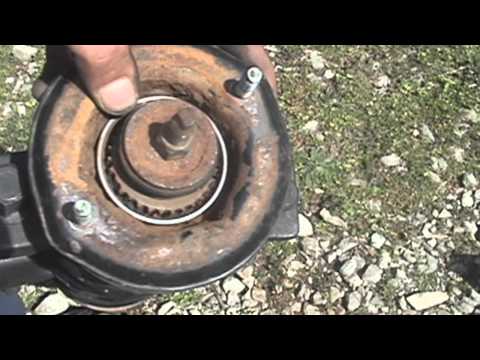 1995-2003 Nissan Maxima: Rear strut replacement