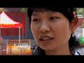 Reportage sur les dérives touristiques et financière du Temple de Shaolin en Chine.