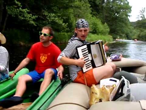 Video Plovoucí koncert Kazachu & Vltava - zahájení vodácké sezony