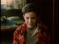 Clip Adorable, at the age of thirteen in lemon sky Video