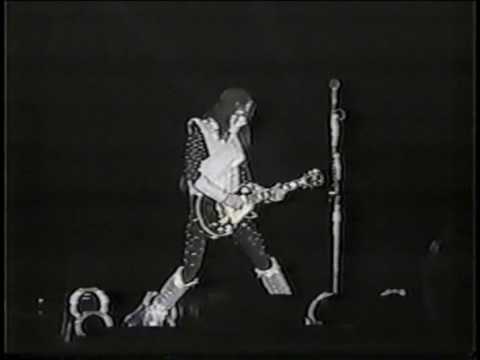 how to play c'mon and love me on guitar
