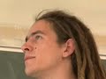 Génial : http://www.youtube.com/watch?v=Pxk9AJwGmkw&feature=player_embedded tout ce que j'espère c'est que ce n'est pas vrai !