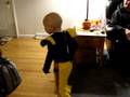 videos de Nikolas Dancing in Transfomer Bumble Bee Halloween costume
