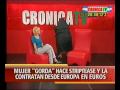Hiper-obesa hace un strip-tease  en el programa de Anabela Ascar