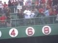 Carlton Fisk helps retire Pesky's #6