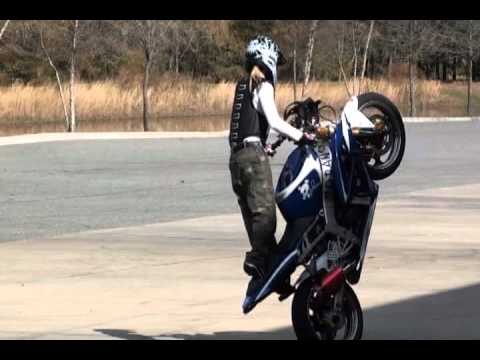 FEMALE STUNTER