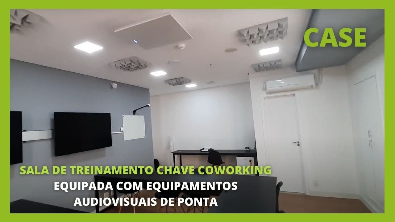 Sala de treinamento Chave Coworking equipada com equipamentos audiovisuais top de linha