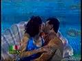 Underwater kiss (2)