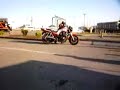 CB750を8の字してる妻