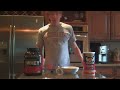 Easy High-Protein Bodybuilding Breakfast (Chocolate Oatmeal)