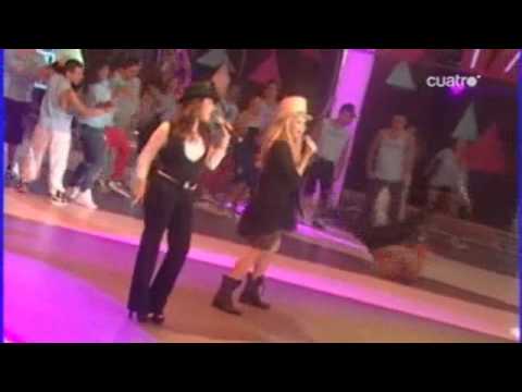 Lejos de tu mar, me siento más amor de lejos lyrics