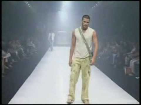 Desfile Eckzem Flamboyant Fashion ...