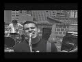 Living In Medellín - La Doble A