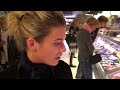 VAN ECCELPOEL Herentals, Kim presenteert de delicatessen (in HD). VAN ECCELPOEL Herentals, Kim presenteert de delicatessen (in HD).