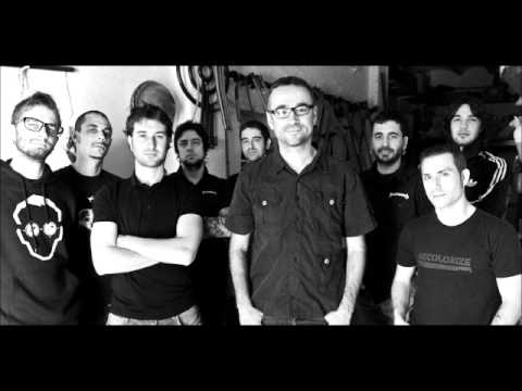 obrint - El 8 d'abril de 2011 surt al mercat el seu nou disc-llibre