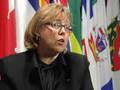 Elizabeth May - niveau de pauvrete dans les communautés des