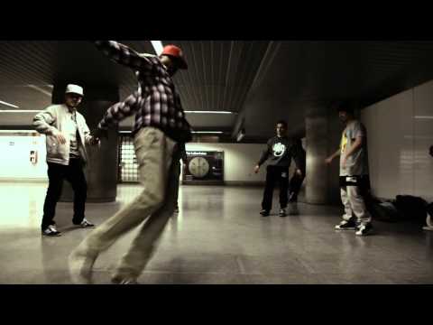 SUPREMOS CREW "STREET IS  ...
