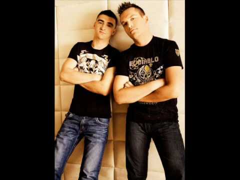 It's a Dream - Kawałek z bodajże 2005 lub 2006. Nie pamiętam :P Podobał Ci się ten kawałek? Subskrybuj!