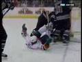 Ryan Smyth signs with the Colorado Avalanche
