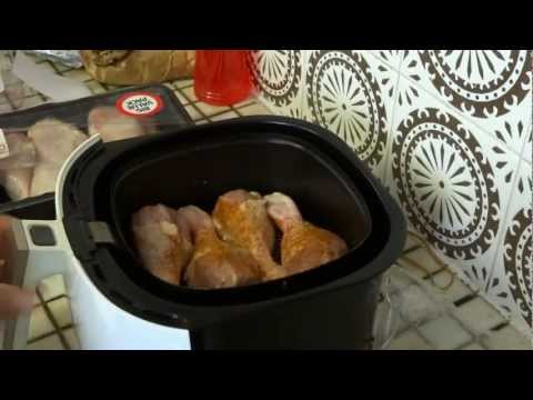 Philips - Just a quick look at a Philips air fryer & a demo on cooking some chicken drumsticks.