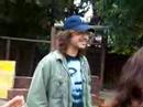 Gast�n sardelli canta para los chikos del hogar 