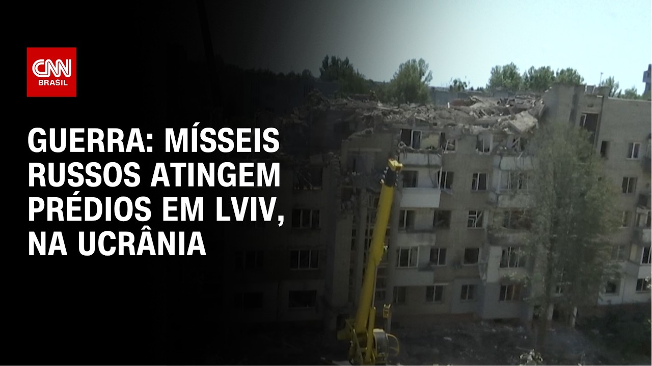 Mísseis russos atingem prédios em Lviv e moradores podem estar sob escombros