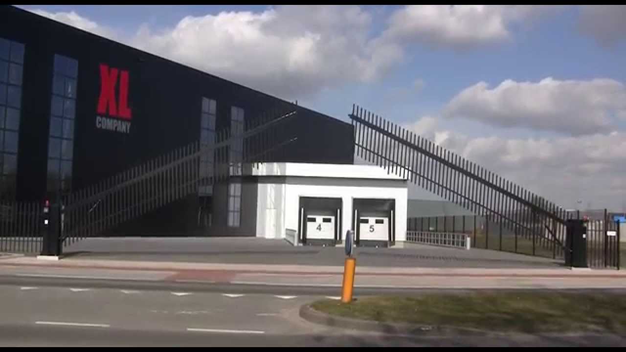 2015 Sesampoort the first vertical gate with closed panels.