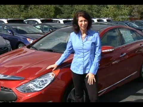 2012 Hyundai Sonata Hybrid: Expert Car Review by Lauren Fix