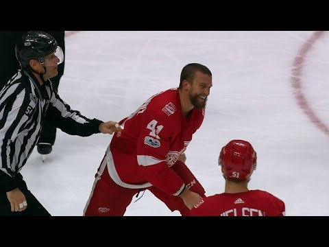 Video: Glendening bloody & smiling after filling in Ekblad during vicious fight