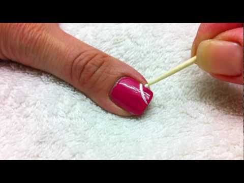 manicure flores - El mejor vídeo tutorial de belleza para ver cómo hacer una manicura con sencillas flores Abónate y no te pierdas otros tutoriales y consejos bajo http://www....